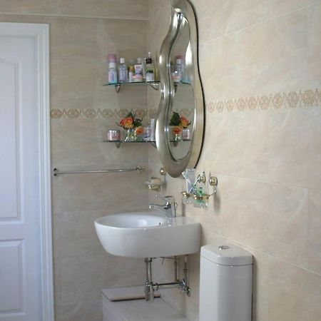 Central Room With Key, Wifi Сантандер Екстериор снимка